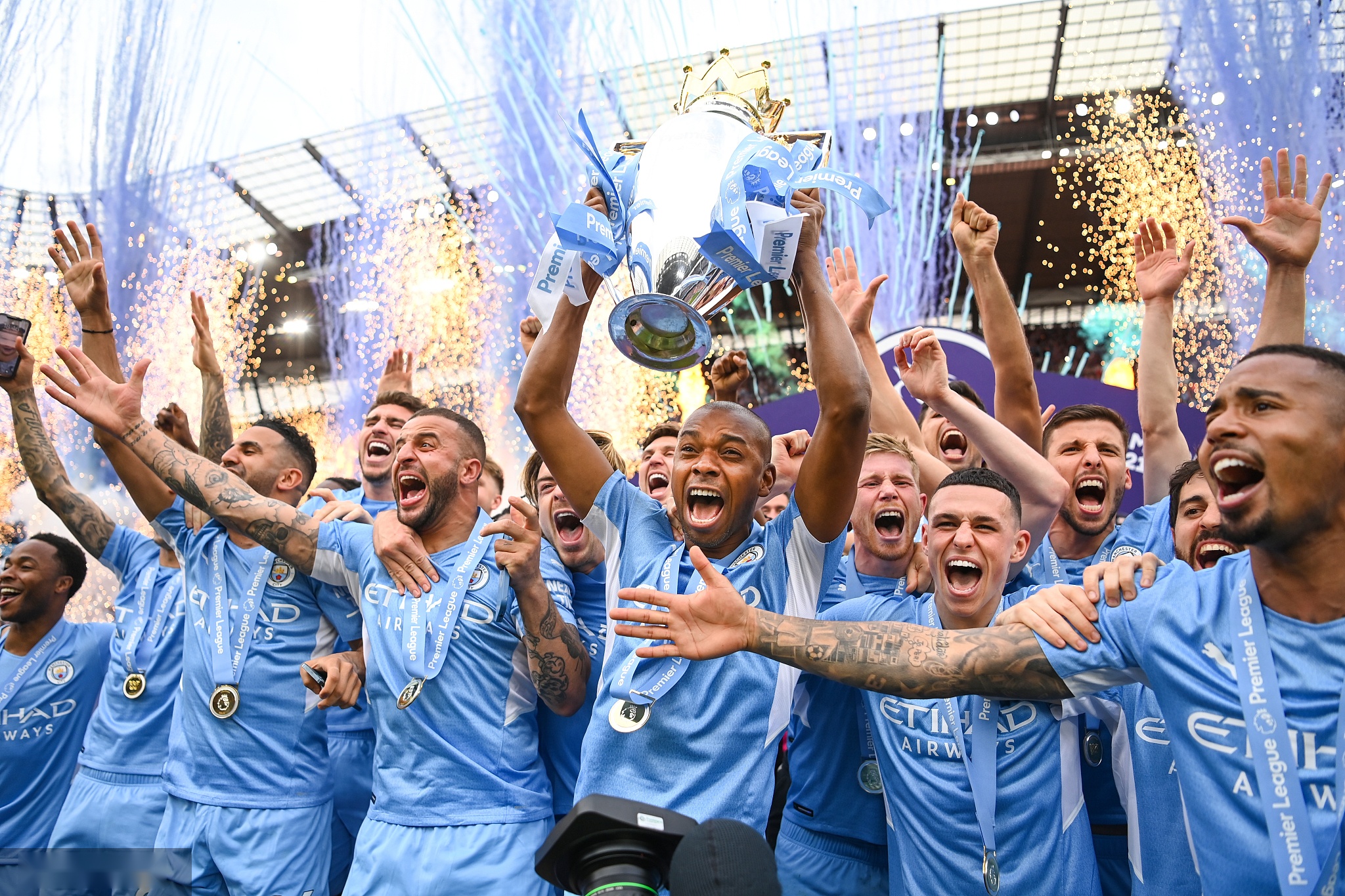 态不仅吸引 态不仅吸引