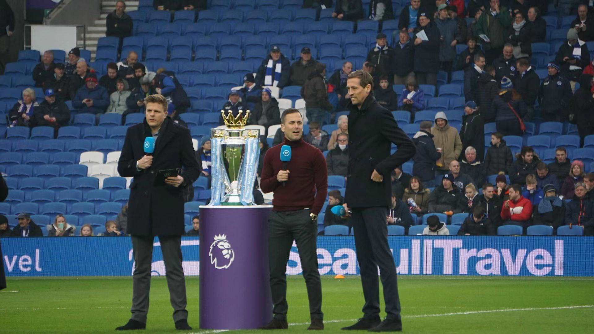 谨慎行事 谨慎行事